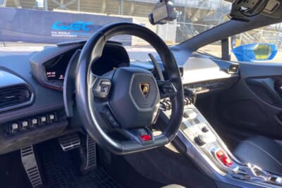 ランボルギーニ ウラカンの「パトカー」の内部
