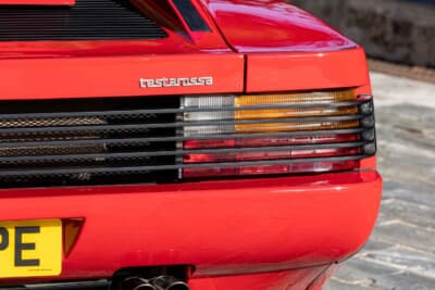 14万9500ポンド（邦貨換算約2810万円）で落札されたフェラーリ「テスタロッサ」（C）Bonhams