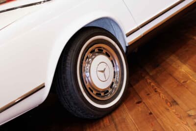 17万9200ドル（邦貨換算約2580万円）で落札されたメルセデス・ベンツ「280SL」（C）Courtesy of RM Sotheby's