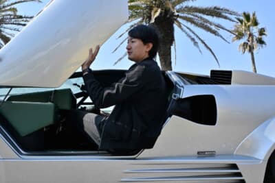 ランボルギーニ カウンタック LP5000Sクアトロヴァルヴォーレ レプリカ：サイドシルがあるため、カウンタックリバースも可能だ