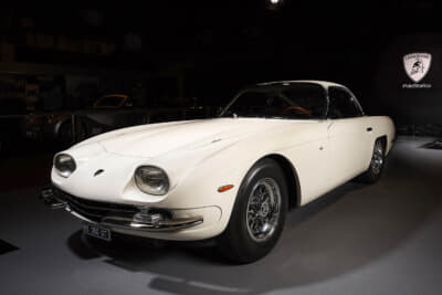 ランボルギーニ・ポロストリコのレストアは、歴史的・技術的・美的アイデンティティを完全に尊重し、すべての車をオリジナルの状態に戻すという明確な目的を常に維持している