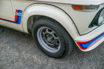 17万9200ドル（邦貨換算約2580万円）で落札されたBMW「2002ターボ」（C）Courtesy of RM Sotheby's