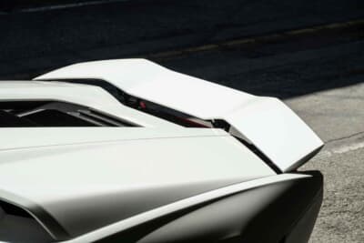 190万ドル～240万ドル（邦貨換算約2億7180万円～3億4335万円）で現在も販売中のランボルギーニ「カウンタックLPI800-4」（C）Bonhams