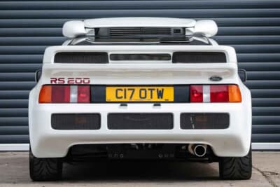 11万8500英ポンド（邦貨換算約2280万円）で現在も販売中のフォード「RS200トリビュート」（C）Iconicauctioneers