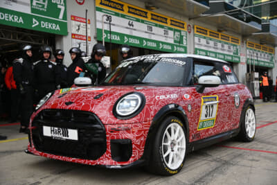 2024年9月に発表予定の新MINI JCWも参戦