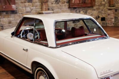 17万9200ドル（邦貨換算約2580万円）で落札されたメルセデス・ベンツ「280SL」（C）Courtesy of RM Sotheby's