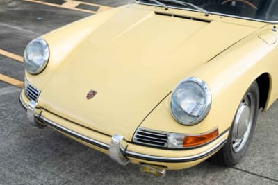 25万ドル～30万ドル（邦貨換算約3620万円〜約4350万円）で現在も販売中のポルシェ「911」（C）Bonhams