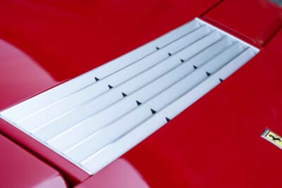 17万8250英ポンド（邦貨換算約3340万円）で落札されたフェラーリ「365GT4BB」（C）Bonhams