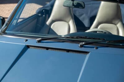 42万8500ドル（邦貨換算約6390万円）で落札されたポルシェ「911ターボ  フラットノーズ カブリオレ」（C）Courtesy of RM Sotheby's