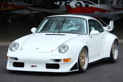 80万ドル～100万ドル（邦貨換算約1億1445万円～1億4305万円）で現在も販売中のポルシェ「911 ターボ GT2R」（C）Bonhams