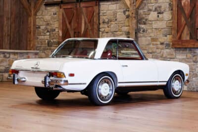 17万9200ドル（邦貨換算約2580万円）で落札されたメルセデス・ベンツ「280SL」（C）Courtesy of RM Sotheby's