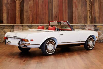 17万9200ドル（邦貨換算約2580万円）で落札されたメルセデス・ベンツ「280SL」（C）Courtesy of RM Sotheby's