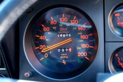 17万8250英ポンド（邦貨換算約3340万円）で落札されたフェラーリ「365GT4BB」（C）Bonhams