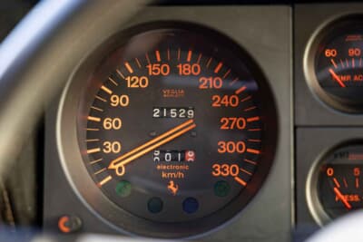 17万2500ポンド（邦貨換算約3240万円）で落札されたフェラーリ「512BB」（C）Bonhams