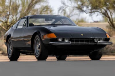 49万8400ドル（邦貨換算約7270万円）で落札されたフェラーリ「365 GTB/4 デイトナ」（C）Bonhams