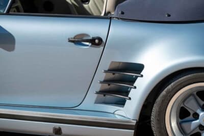 42万8500ドル（邦貨換算約6390万円）で落札されたポルシェ「911ターボ  フラットノーズ カブリオレ」（C）Courtesy of RM Sotheby's
