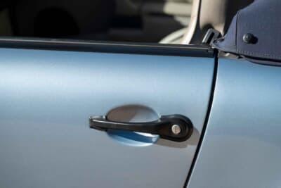 42万8500ドル（邦貨換算約6390万円）で落札されたポルシェ「911ターボ  フラットノーズ カブリオレ」（C）Courtesy of RM Sotheby's