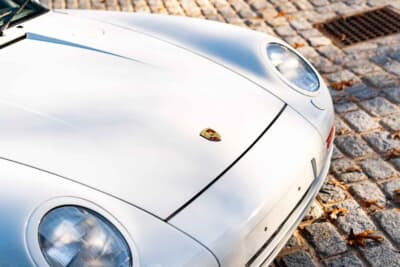 オークション終了後に個別販売されたポルシェ「959シュポルト」（C）Courtesy of RM Sotheby's