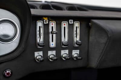 49万8400ドル（邦貨換算約7270万円）で落札されたフェラーリ「365 GTB/4 デイトナ」（C）Bonhams