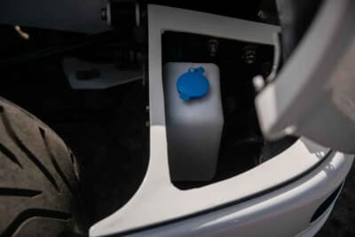 11万8500英ポンド（邦貨換算約2280万円）で現在も販売中のフォード「RS200トリビュート」（C）Iconicauctioneers