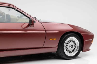 12万6000ドル（邦貨換算約1880万円）で落札されたポルシェ「928S by ゲンバラ」（C）Courtesy of RM Sotheby's