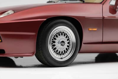 12万6000ドル（邦貨換算約1880万円）で落札されたポルシェ「928S by ゲンバラ」（C）Courtesy of RM Sotheby's