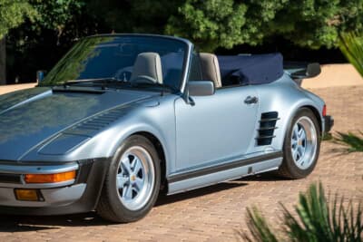 42万8500ドル（邦貨換算約6390万円）で落札されたポルシェ「911ターボ  フラットノーズ カブリオレ」（C）Courtesy of RM Sotheby's