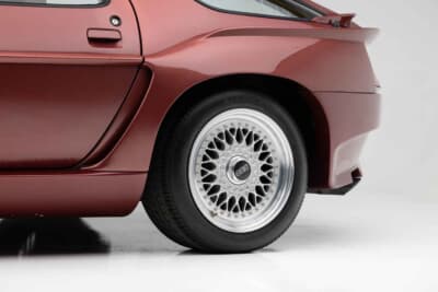 12万6000ドル（邦貨換算約1880万円）で落札されたポルシェ「928S by ゲンバラ」（C）Courtesy of RM Sotheby's