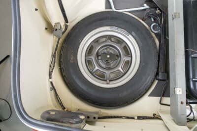 17万9200ドル（邦貨換算約2580万円）で落札されたBMW「2002ターボ」（C）Courtesy of RM Sotheby's