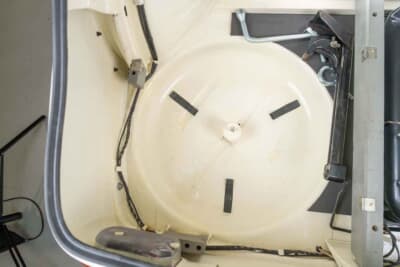 17万9200ドル（邦貨換算約2580万円）で落札されたBMW「2002ターボ」（C）Courtesy of RM Sotheby's