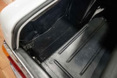 17万9200ドル（邦貨換算約2580万円）で落札されたメルセデス・ベンツ「280SL」（C）Courtesy of RM Sotheby's