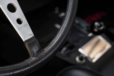 49万8400ドル（邦貨換算約7270万円）で落札されたフェラーリ「365 GTB/4 デイトナ」（C）Bonhams