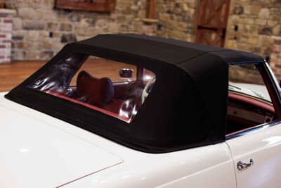 17万9200ドル（邦貨換算約2580万円）で落札されたメルセデス・ベンツ「280SL」（C）Courtesy of RM Sotheby's