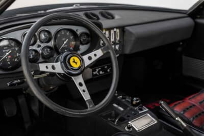 49万8400ドル（邦貨換算約7270万円）で落札されたフェラーリ「365 GTB/4 デイトナ」（C）Bonhams