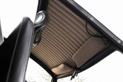 49万8400ドル（邦貨換算約7270万円）で落札されたフェラーリ「365 GTB/4 デイトナ」（C）Bonhams