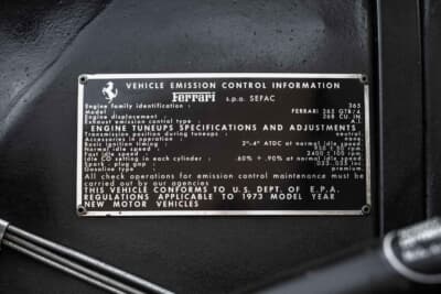 49万8400ドル（邦貨換算約7270万円）で落札されたフェラーリ「365 GTB/4 デイトナ」（C）Bonhams