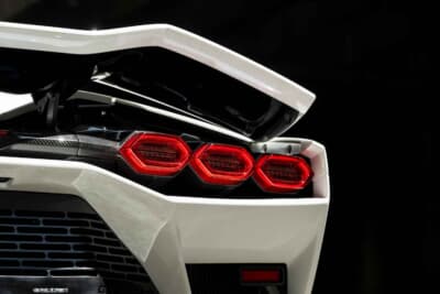 190万ドル～240万ドル（邦貨換算約2億7180万円～3億4335万円）で現在も販売中のランボルギーニ「カウンタックLPI800-4」（C）Bonhams