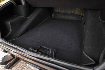 49万8400ドル（邦貨換算約7270万円）で落札されたフェラーリ「365 GTB/4 デイトナ」（C）Bonhams