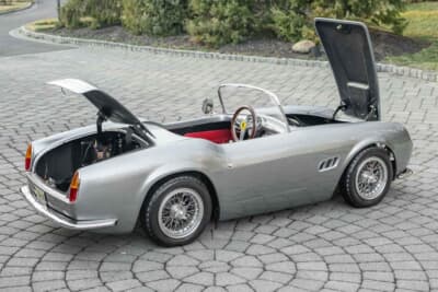 2万8160ドル（邦貨換算約410万円）で落札されたハリントン「スパイダー ジュニアカー」（C）Bonhams