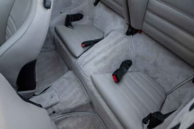 42万8500ドル（邦貨換算約6390万円）で落札されたポルシェ「911ターボ  フラットノーズ カブリオレ」（C）Courtesy of RM Sotheby's