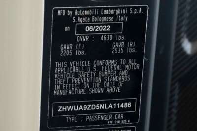 190万ドル～240万ドル（邦貨換算約2億7180万円～3億4335万円）で現在も販売中のランボルギーニ「カウンタックLPI800-4」（C）Bonhams