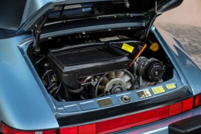 42万8500ドル（邦貨換算約6390万円）で落札されたポルシェ「911ターボ  フラットノーズ カブリオレ」（C）Courtesy of RM Sotheby's