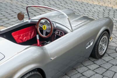 2万8160ドル（邦貨換算約410万円）で落札されたハリントン「スパイダー ジュニアカー」（C）Bonhams