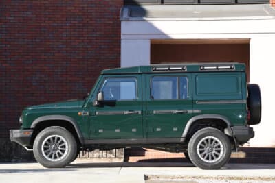 イネオス「グレナディア」：クリアランスは前側よりアプローチアングル35.5° 、ランプブレークアングル28.2° 、ディパーチャーアングル36.1°となっている