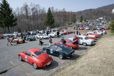 2025年4月19日、20日の週末は全国各地でヒストリックカーのイベントが行われた。小海町のガトーキングダム小海を拠点に行われたのは34回目の“コッパディ小海”