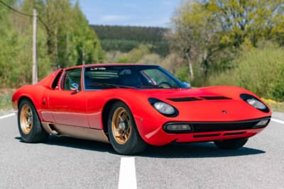 394万2500ユーロ（邦貨換算約6億6400万円）で落札されたランボルギーニ「ミウラSV」（C）Courtesy of RM Sotheby's