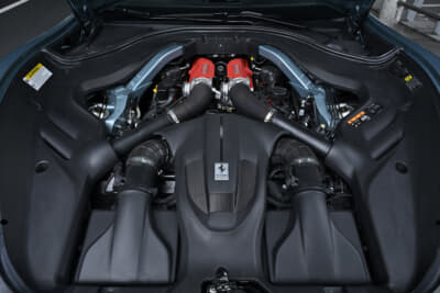 フェラーリ ローマスパイダー：620psの最高出力と760Nmの最大トルクを誇る、3.9LのV型8気筒ツインターボ