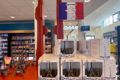 メイド・イン・フランスのお土産物も減ったのでしょうか。フランス製だとアピールされていました