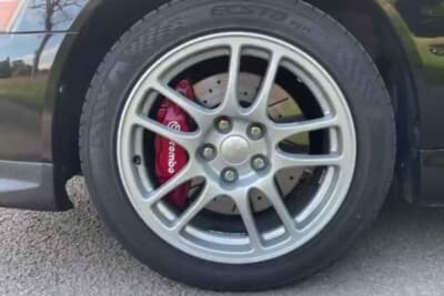 2万5000ポンド(約430万円〜487万円)で現在も販売中の三菱「ランサーエボリューション ワゴンGT」(C)Bonhams