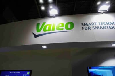 ヴァレオ(Valeo)ブースには魅力的な製品が並んでいた